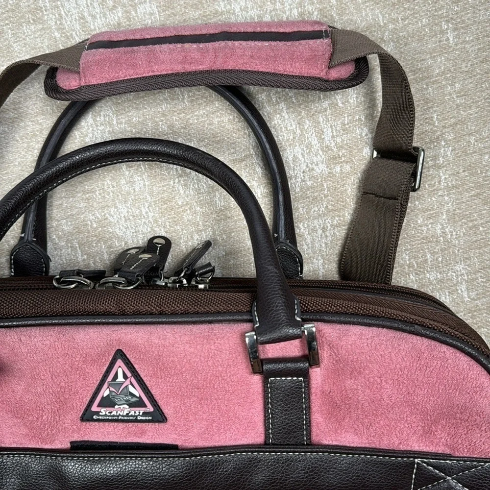 Mobile Edge ScanFast Checkpoint Friendly Women's Element Laptop Bag